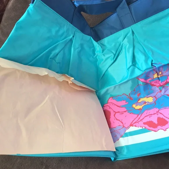 Vintage New Old Stock Avon Large Lahana Zippered Nylon Tote Shoulder Beach Bag - Picture 3 of 8